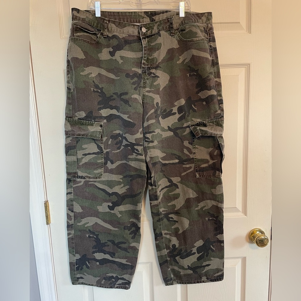 SHEIN Cargo Jeans